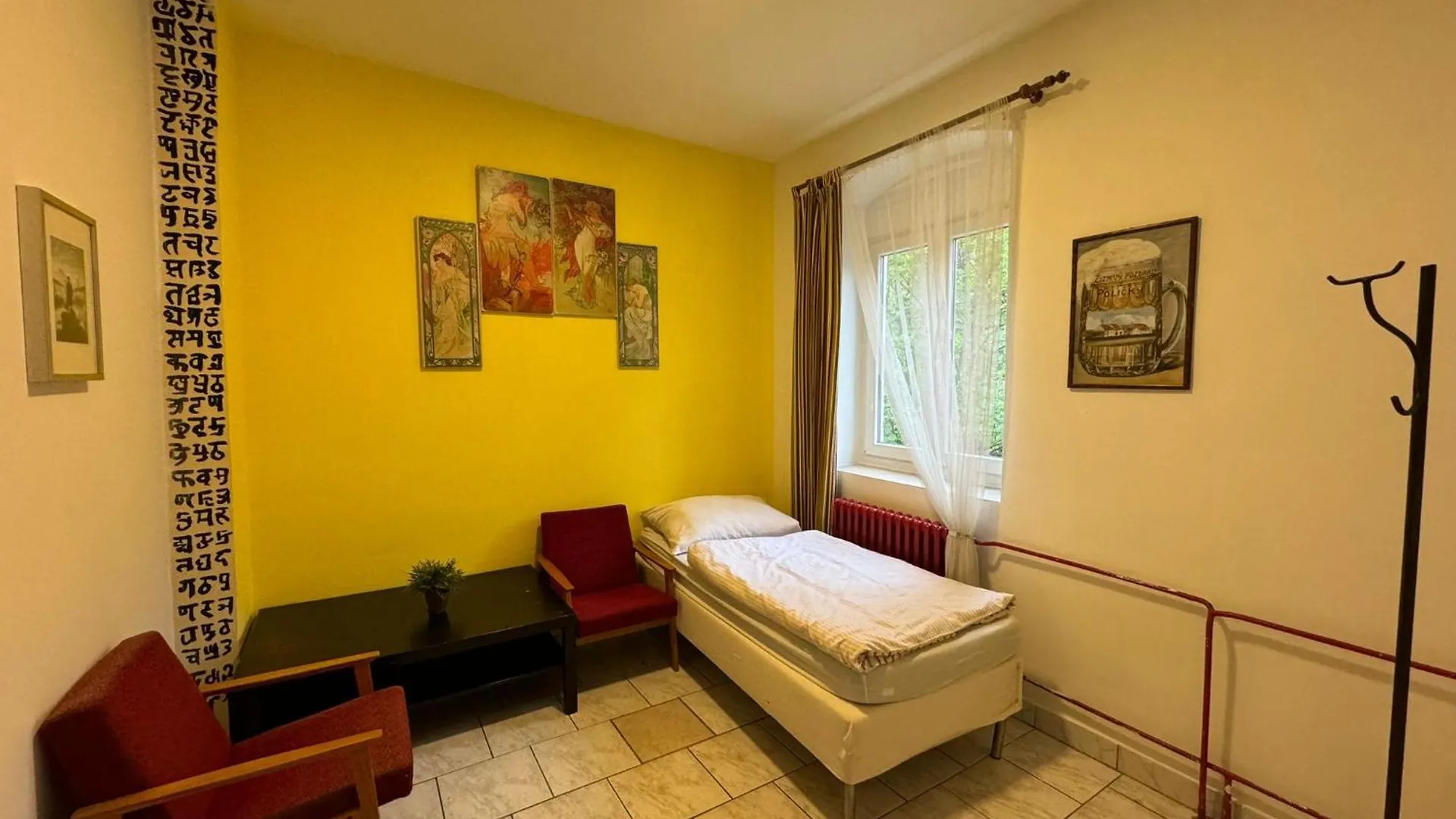 House Marabou Hostel Prague